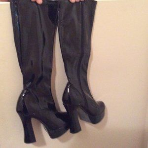 Black patent leather Chunky Heel Gogo Boots
